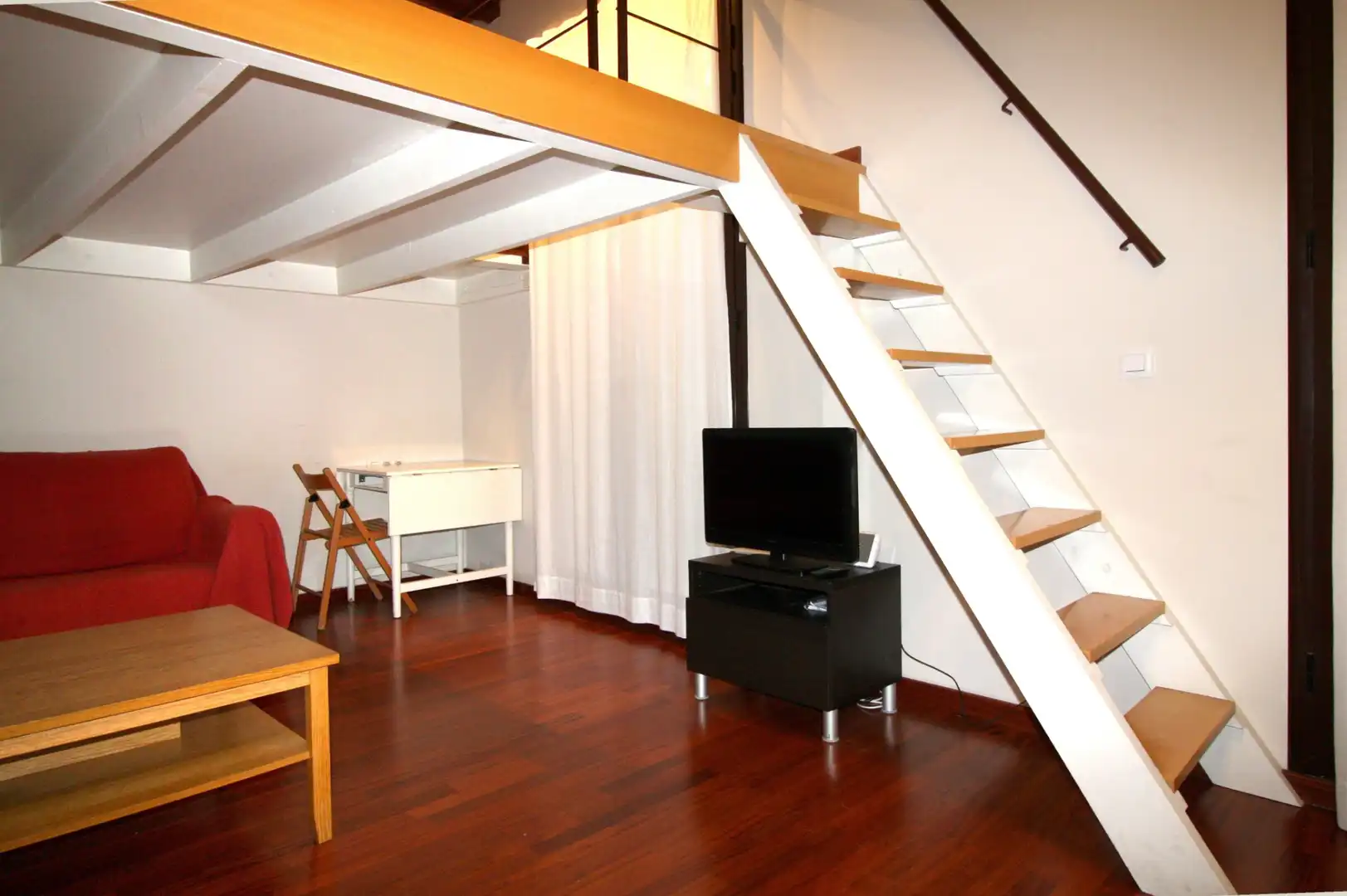 Wohnzimmer von Wohnung zum Verkauf in Barcelona mit Klimaanlage, Heizung und Parkett