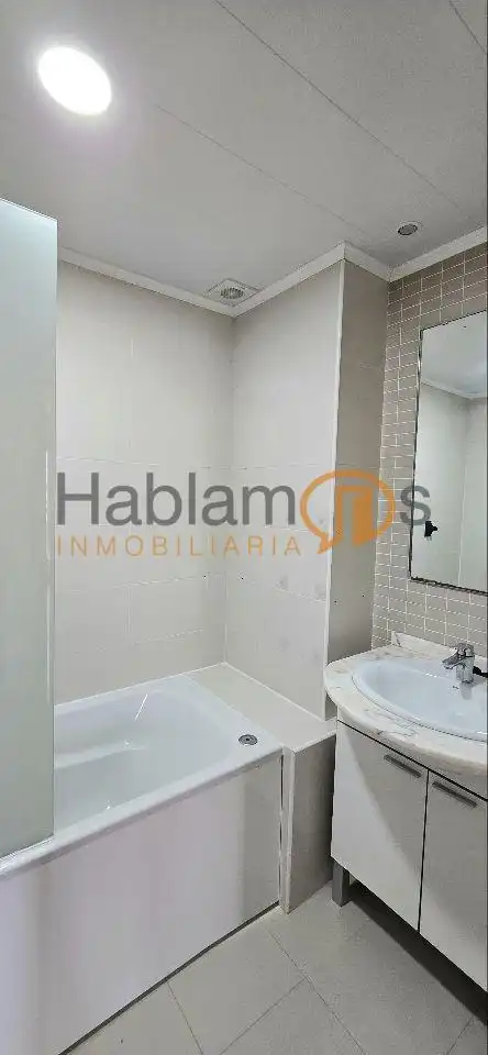 Baño de Piso en venta en Vilagarcía de Arousa con Calefacción, Terraza y Trastero