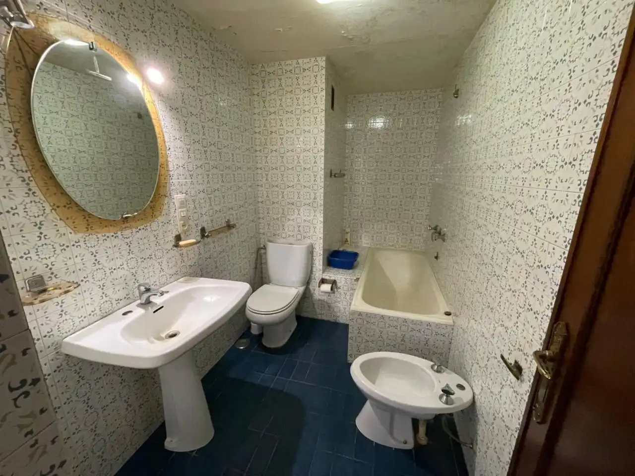 Bathroom of Flat for sale in Albacete  with Parquet flooring