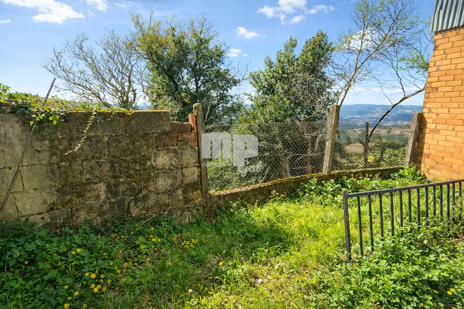 Casa adosada en venta en Covelo con Jardín privado, Terraza y Trastero