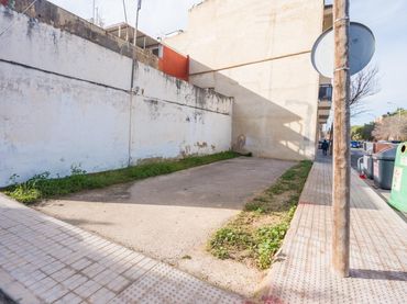 Wohnbaugrundstück zum Verkauf in Avenida del Cid 19