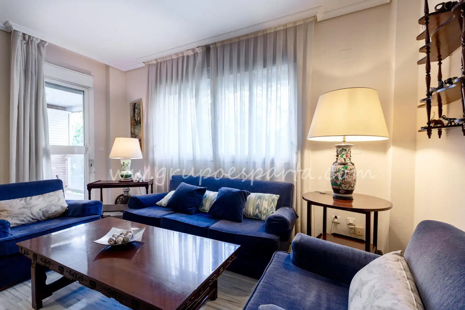 Living room of Flat for sale in Sevilla  with Air Conditioner and Terrace