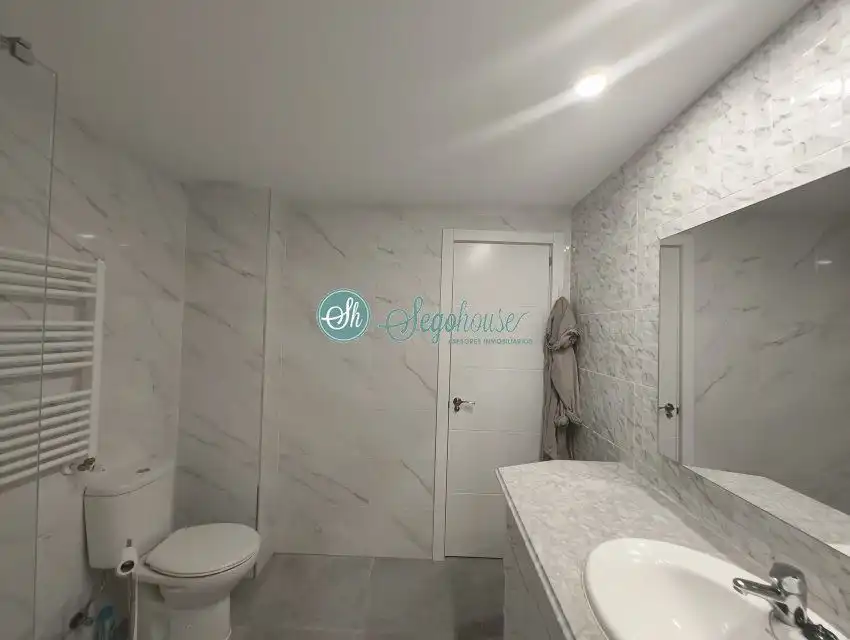 Piso con ascensor en venta en El Cerro - Carretera de San Rafael, imagen 35