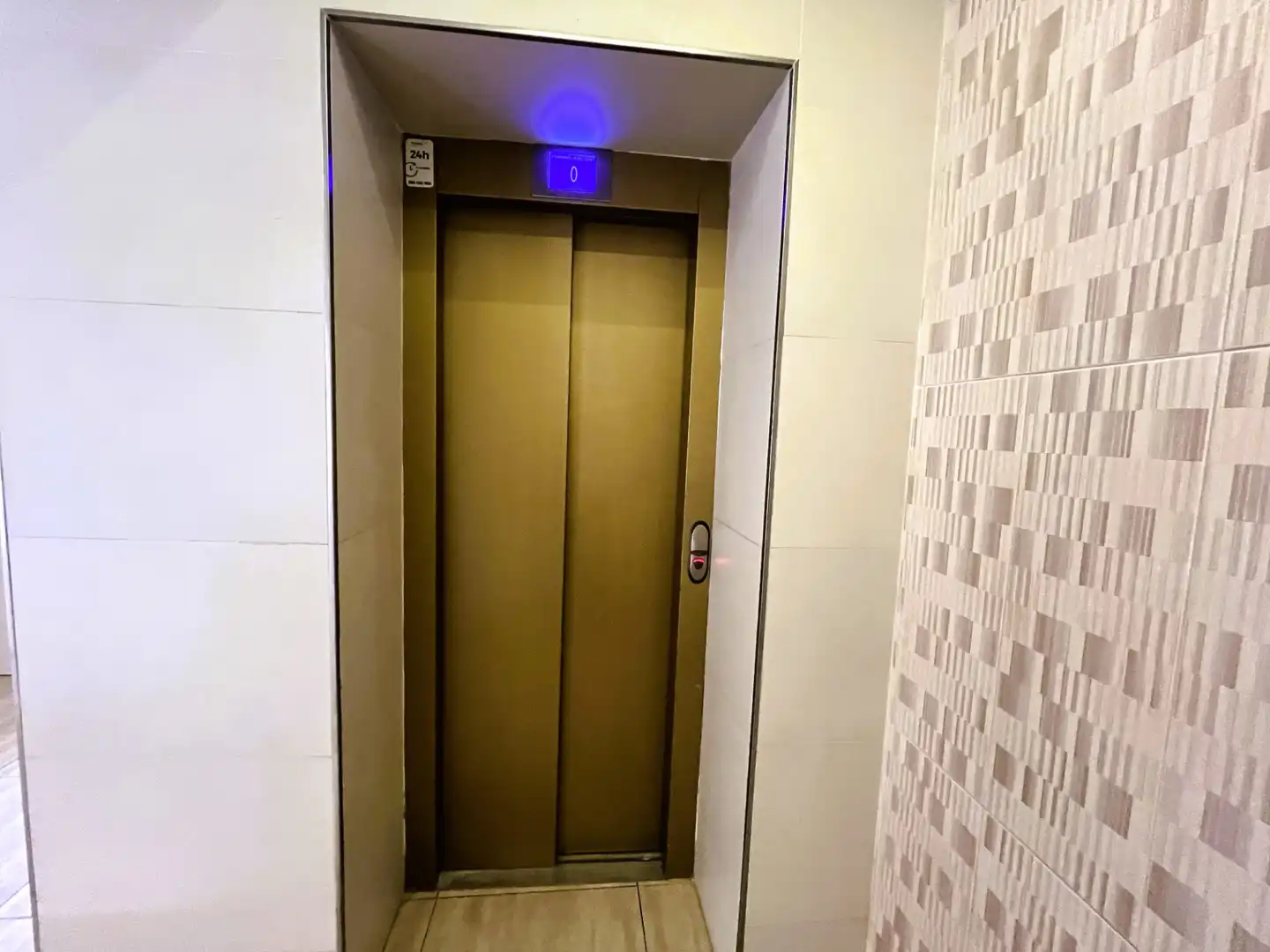Piso con terraza en venta en Calle Luis Barcala, imagen 6