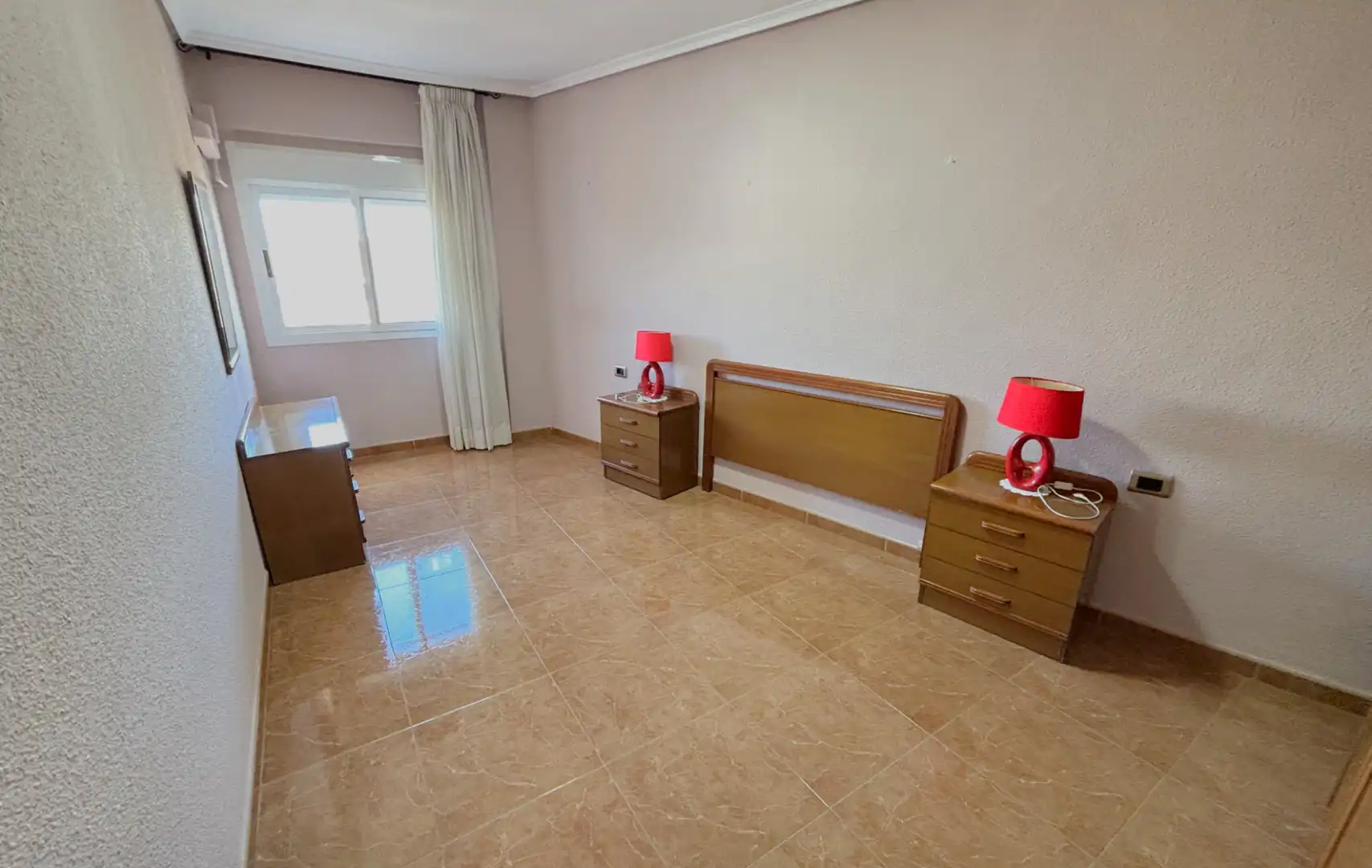 Habitación de Piso en venta en Castellón de la Plana / Castelló de la Plana con Amueblado