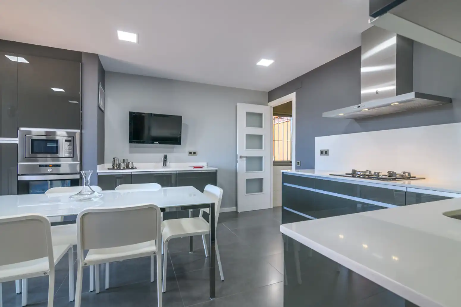 Cocina de Casa o chalet en venta en Gavà con Terraza, Piscina y Balcón