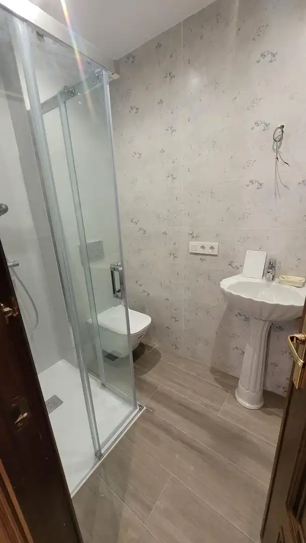 Bathroom of Flat for sale in Salamanca  with Heating and Balcony