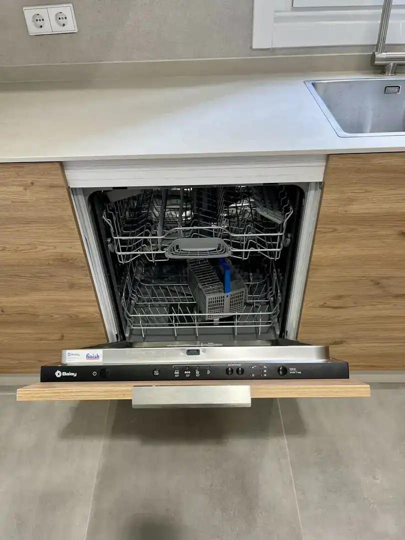 Cocina de Piso en venta en Ourense Capital  con Parquet y Balcón