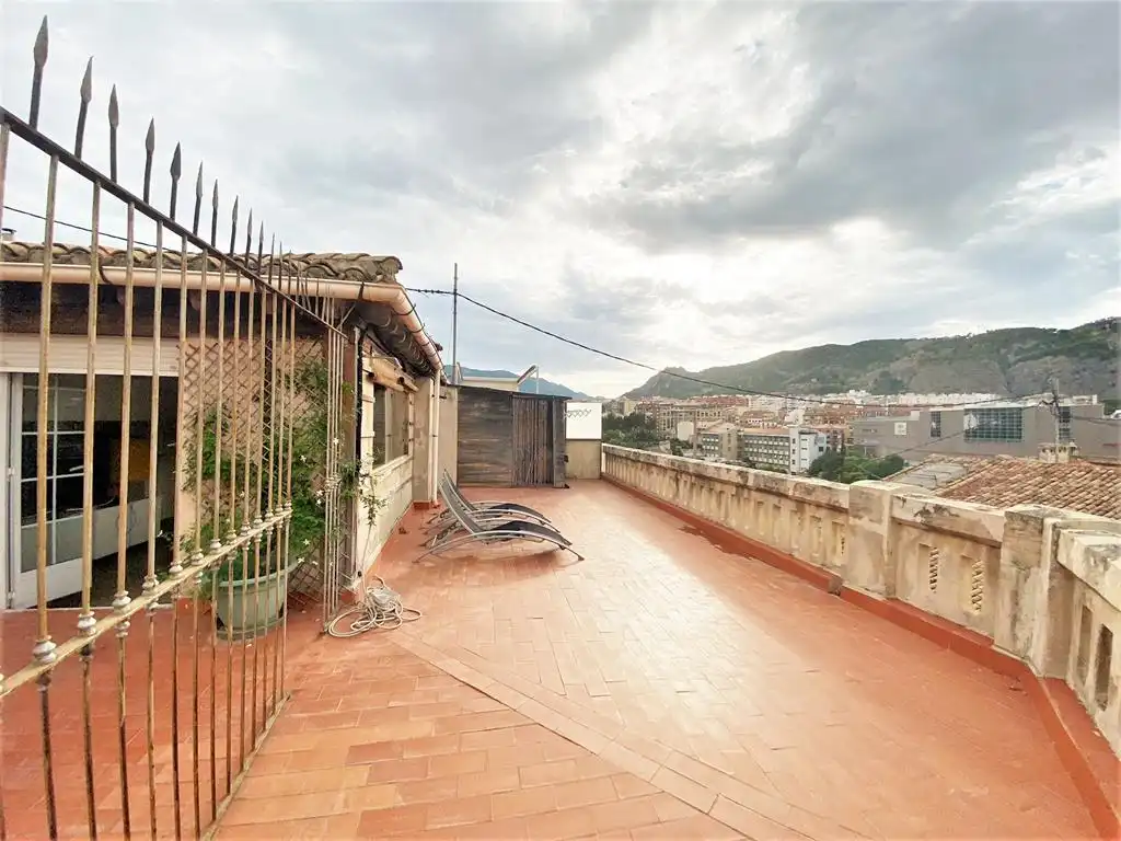 Vista exterior de Ático en venta en Alcoy / Alcoi con Aire acondicionado, Calefacción y Terraza
