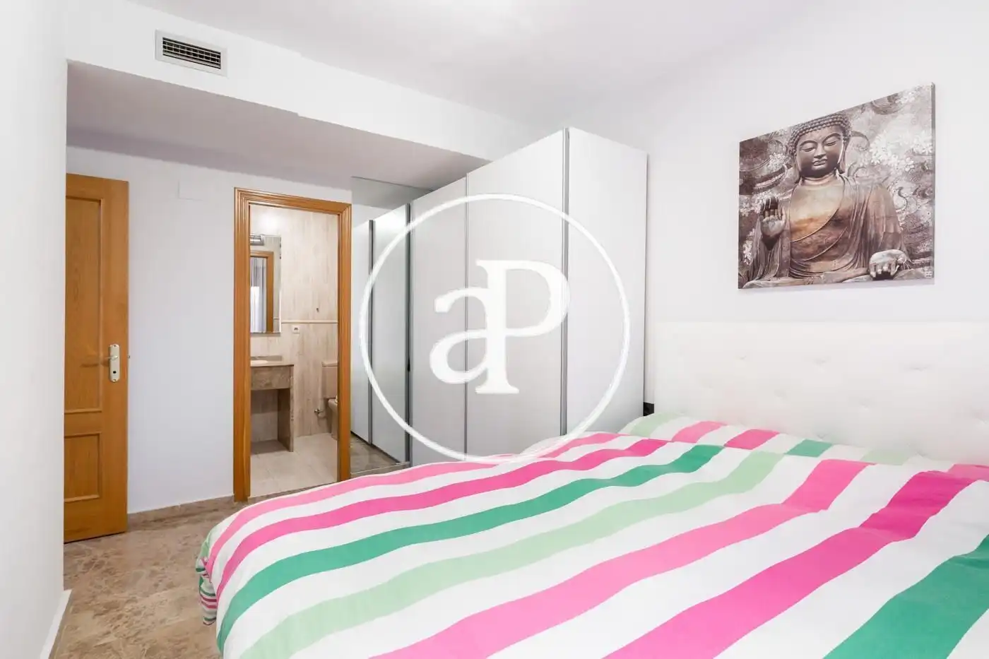 Flat for rent in Av. de les Corts Valencianes, Sant Pau