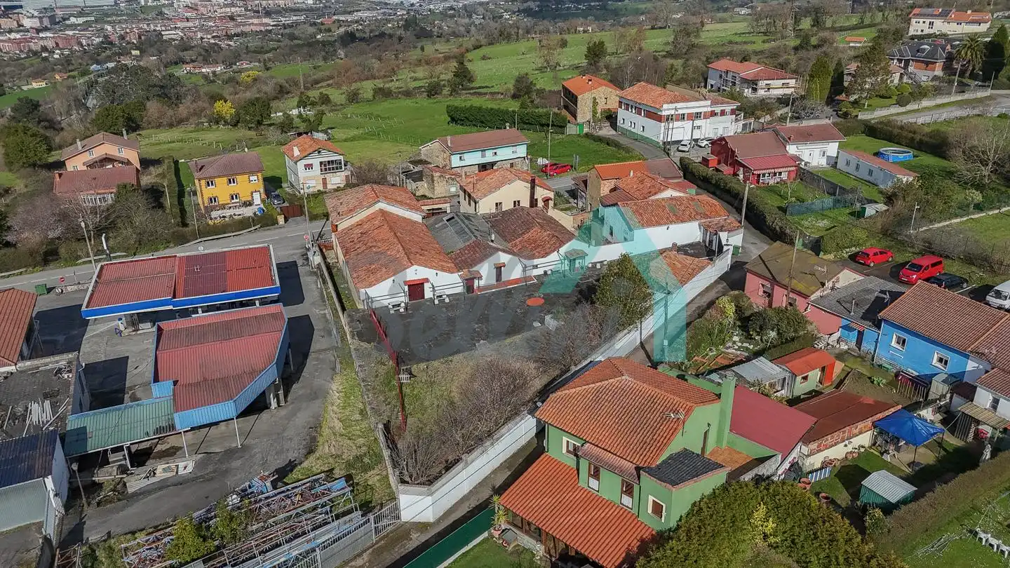 Exterior view of Buildings for sale in Oviedo 