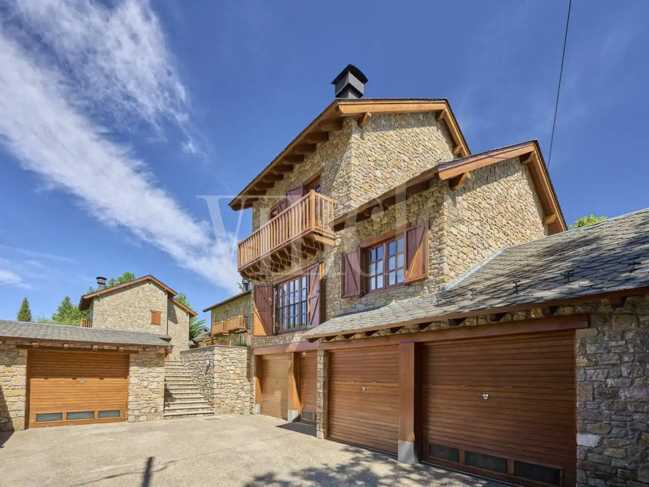 Vista exterior de Casa adosada en venta en Urús con Parquet y Terraza