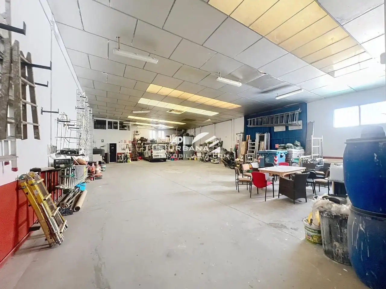 Industrial building for sale in Calle la Viñuela
