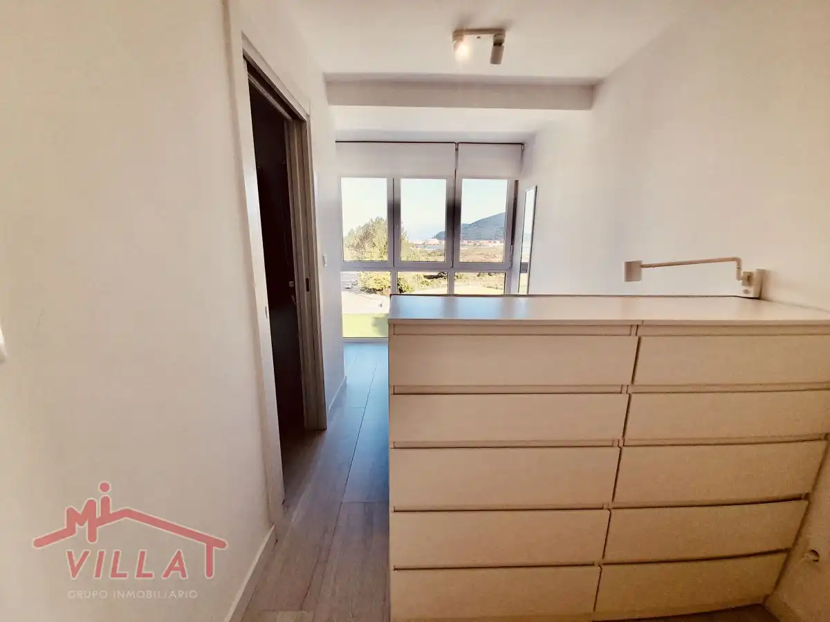 Schlafzimmer von Wohnung zur Miete in Laredo mit Heizung und Möbliert