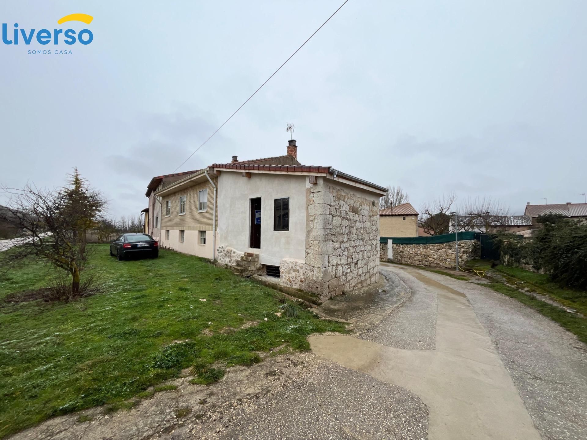 Vista exterior de Finca rústica en venda en Quintanavides amb Jardí privat