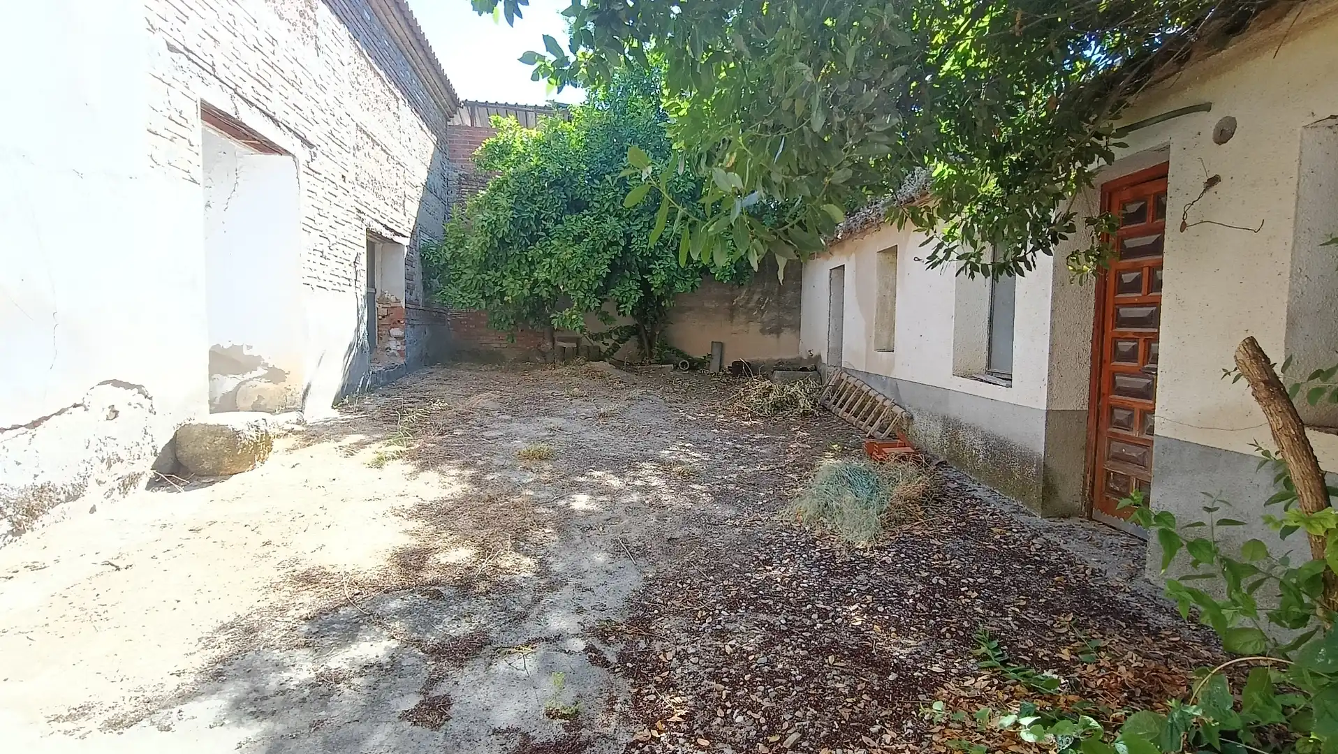Jardí de Casa o xalet en venda en Lucillos amb Terrassa