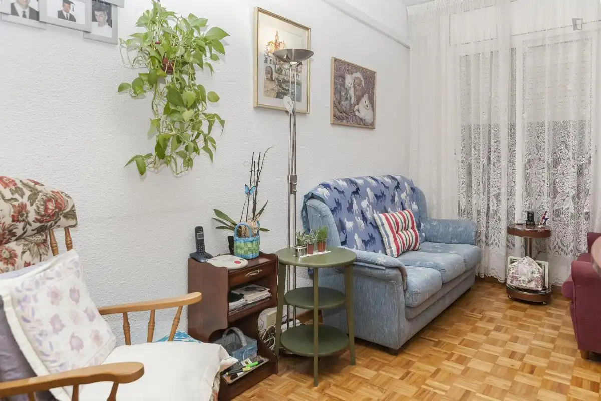 Habitació a Sants-Badal