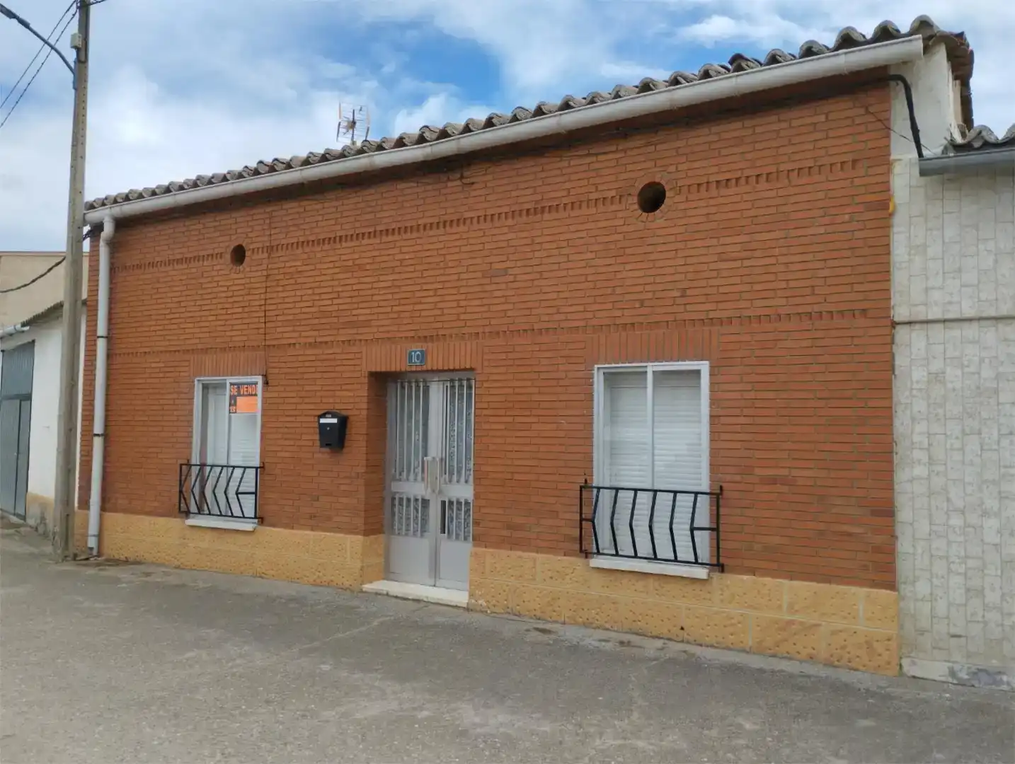 Exterior view of Detached homes for sale in El Pego , Zamora