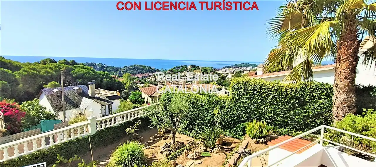 Xalet amb terrassa en venda a Carrer Riu Ter, imagen 2