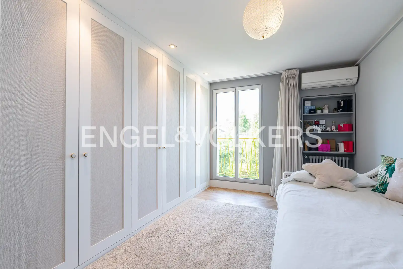 Habitación de Casa o chalet en venta en Madrid con Aire acondicionado, Calefacción y Jardín privado
