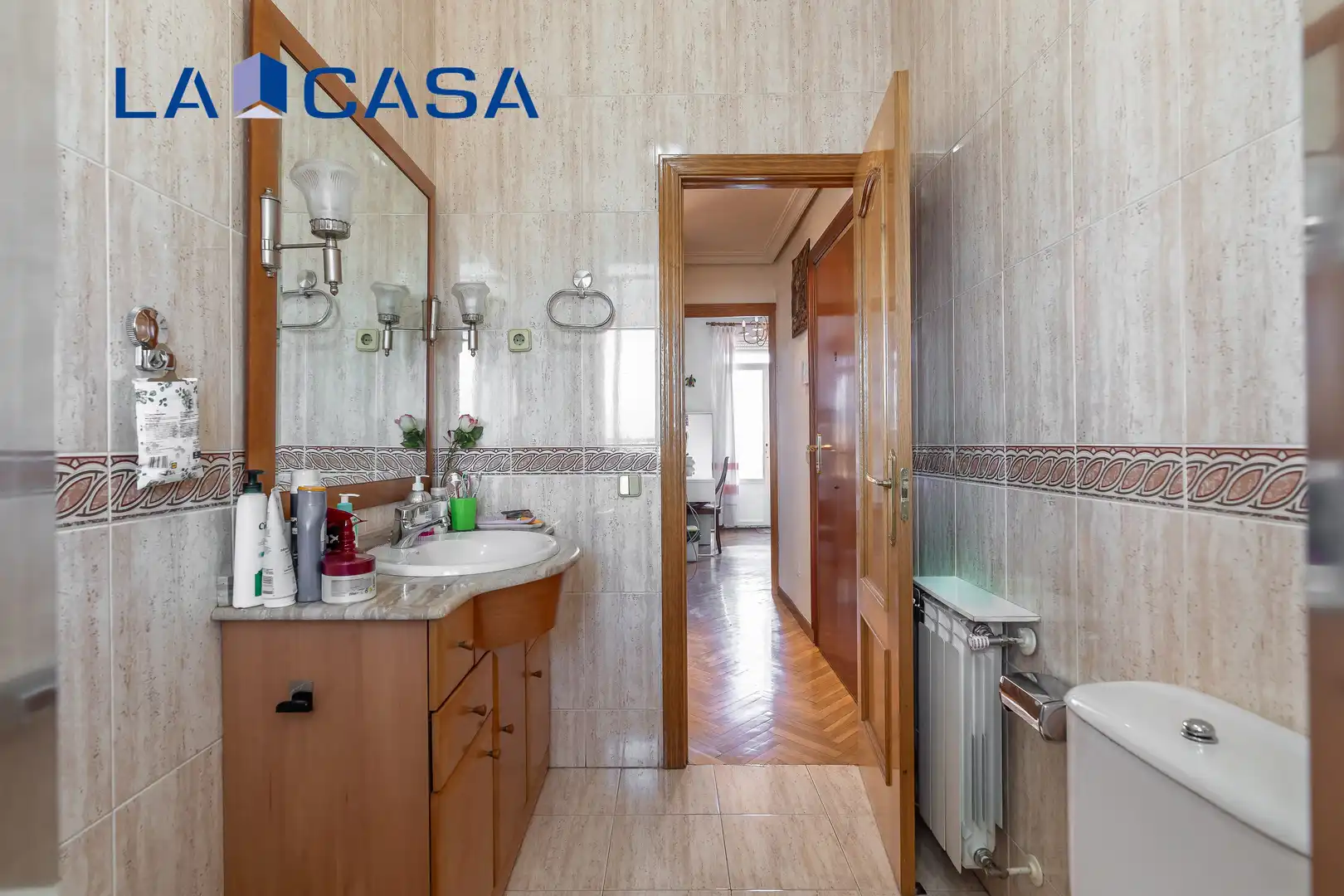 Baño de Piso en venta en Madrid con Calefacción y Terraza