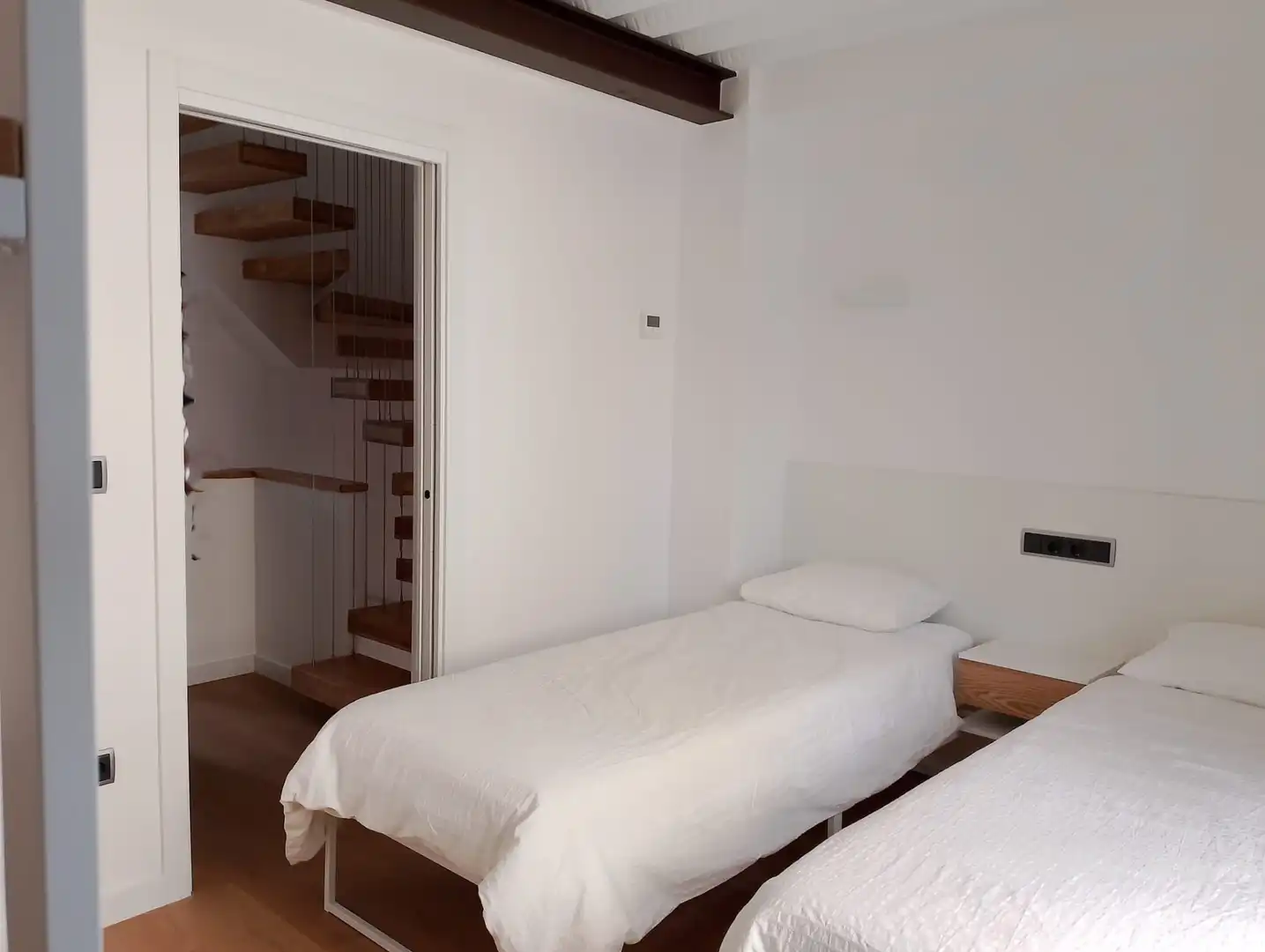 Habitación de Casa adosada en venta en Castropol con Aire acondicionado, Calefacción y Terraza