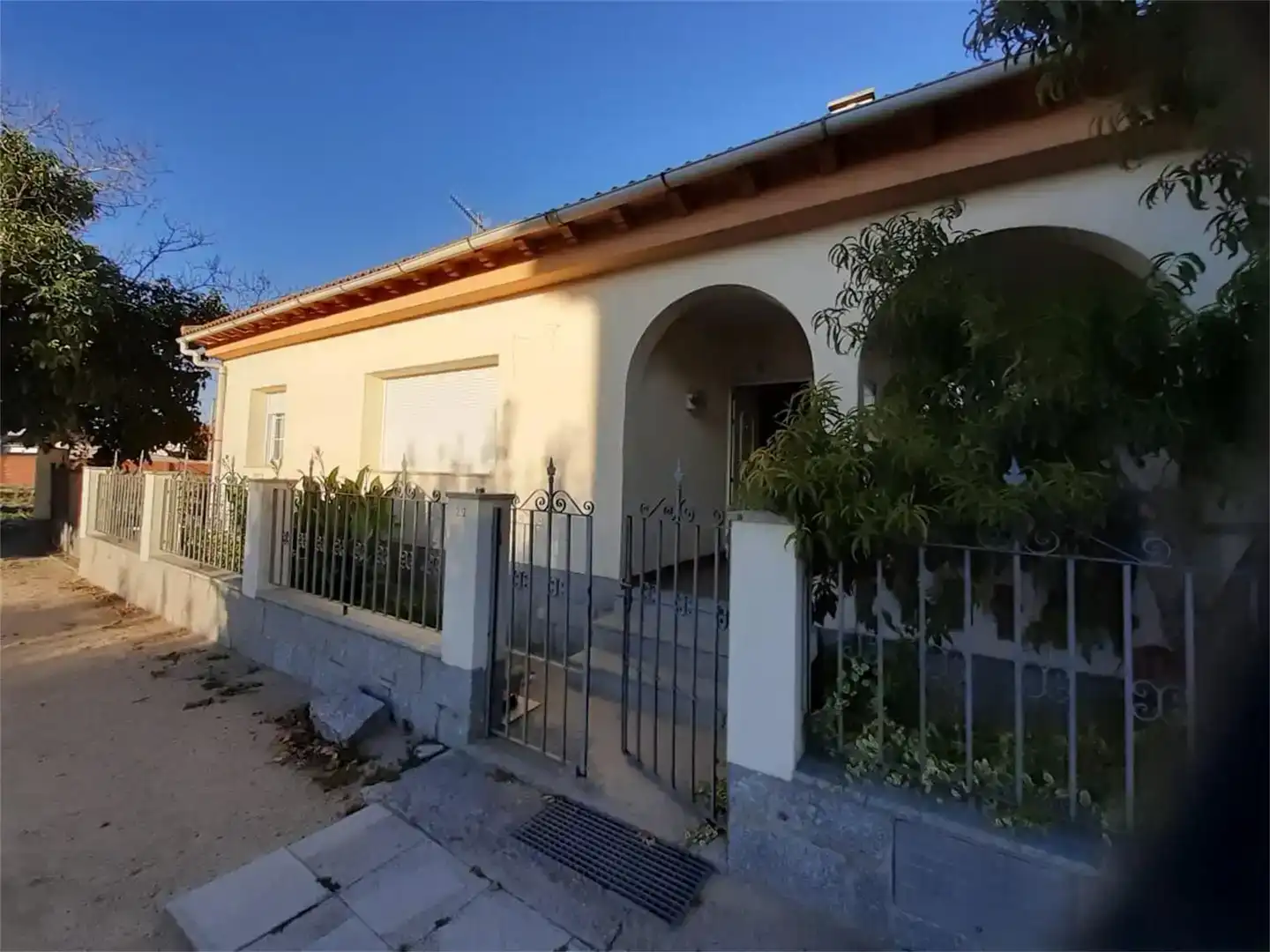 Vista exterior de Casa o chalet en venta en Fontiveros