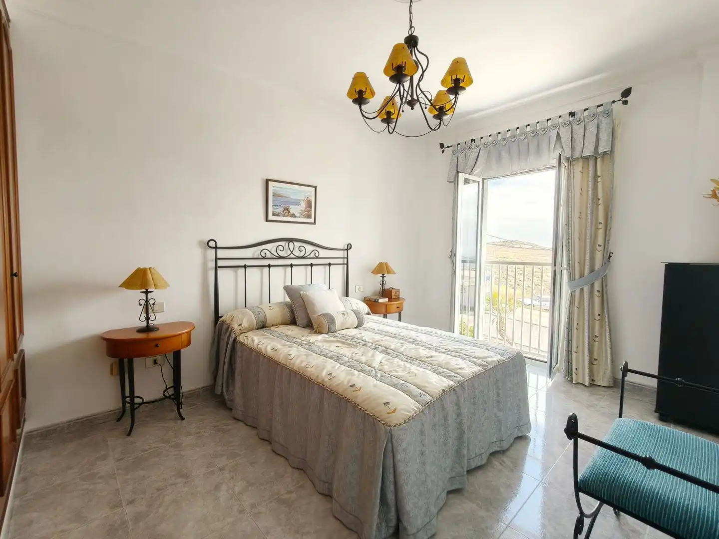 Habitación de Piso en venta en Ingenio con Amueblado