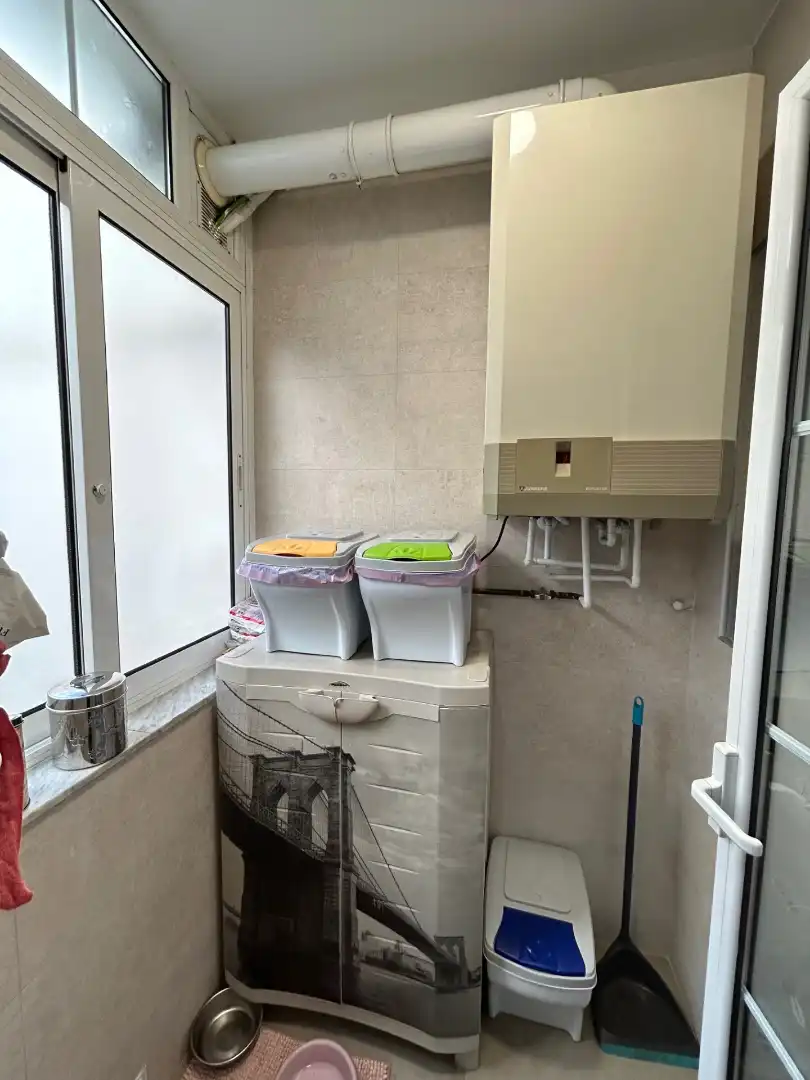 Badezimmer von Maisonette zum Verkauf in Sant Boi de Llobregat mit Klimaanlage, Heizung und Parkett