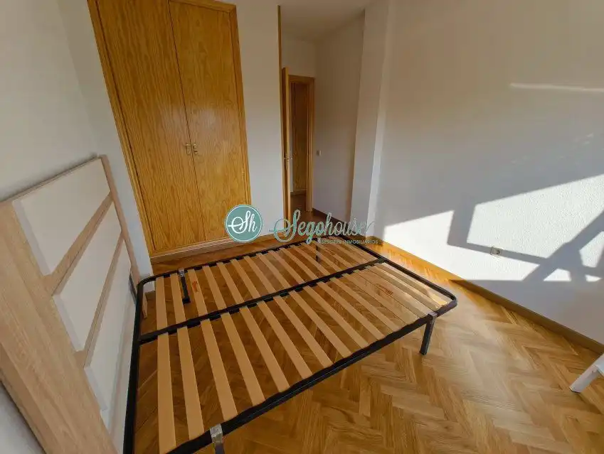 Schlafzimmer von Wohnung zur Miete in Segovia mit Heizung, Parkett und Terrasse