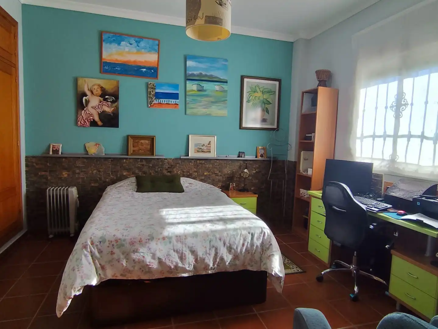 Dormitori de Casa o xalet en venda en Hinojos amb Aire condicionat, Calefacció i Jardí privat
