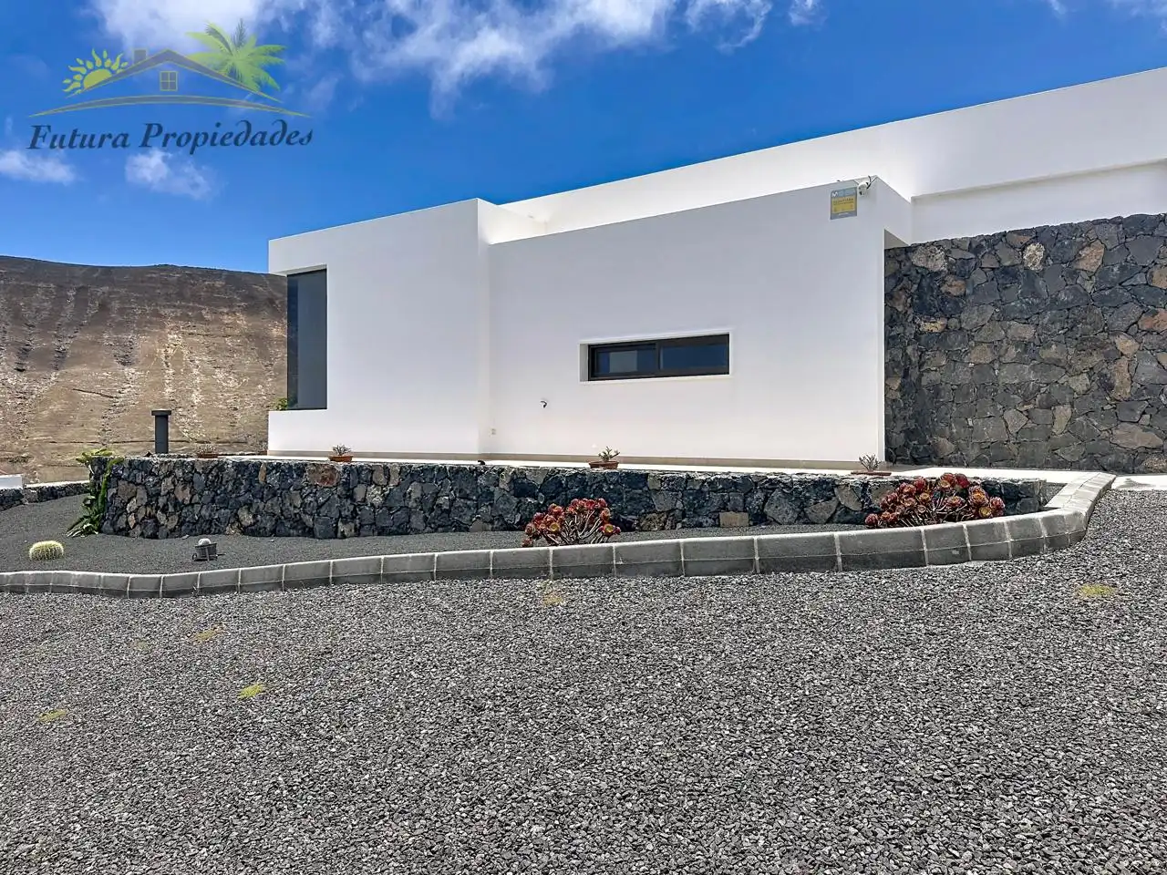 Vista exterior de Casa o xalet en venda en Yaiza amb Aire condicionat