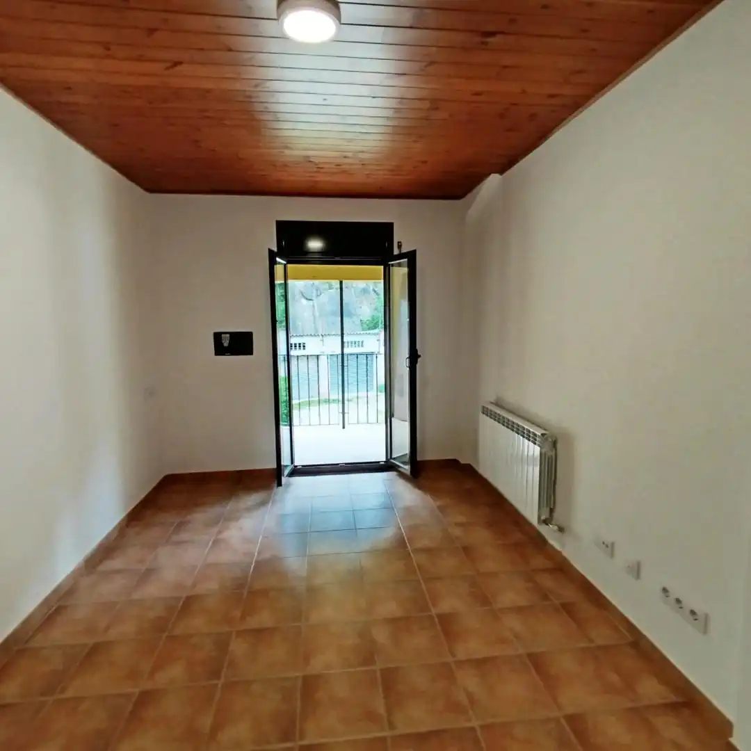 Flat for rent in Casserres  with Heating