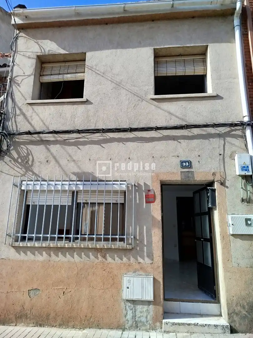 Vista exterior de Casa o chalet en venta en Cenicientos con Calefacción