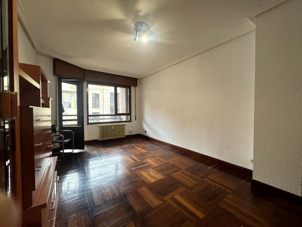 Bedroom of Flat for sale in Torrelavega   with Heating and Terrace