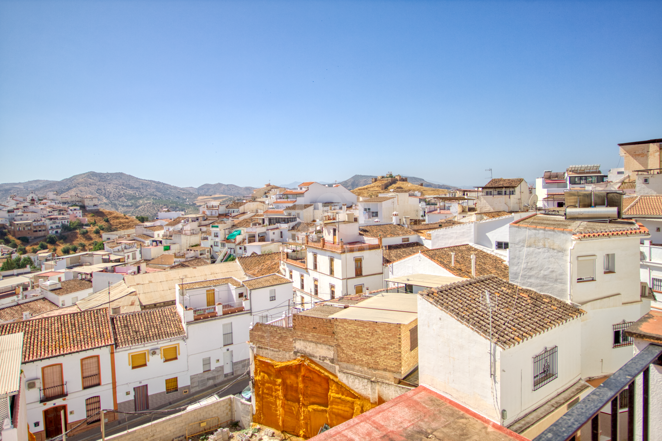 Vista exterior de Edifici en venda en Álora