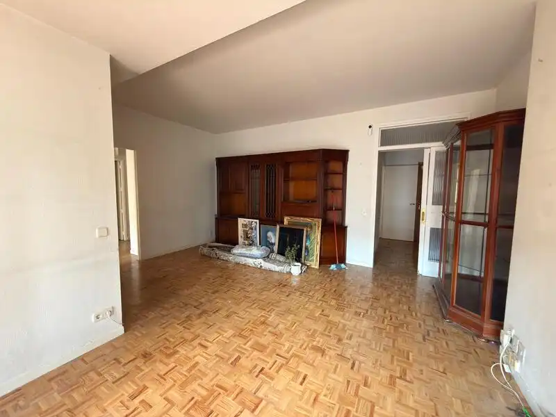 Sala d'estar de Pis en venda en Madrid amb Aire condicionat, Calefacció i Terrassa