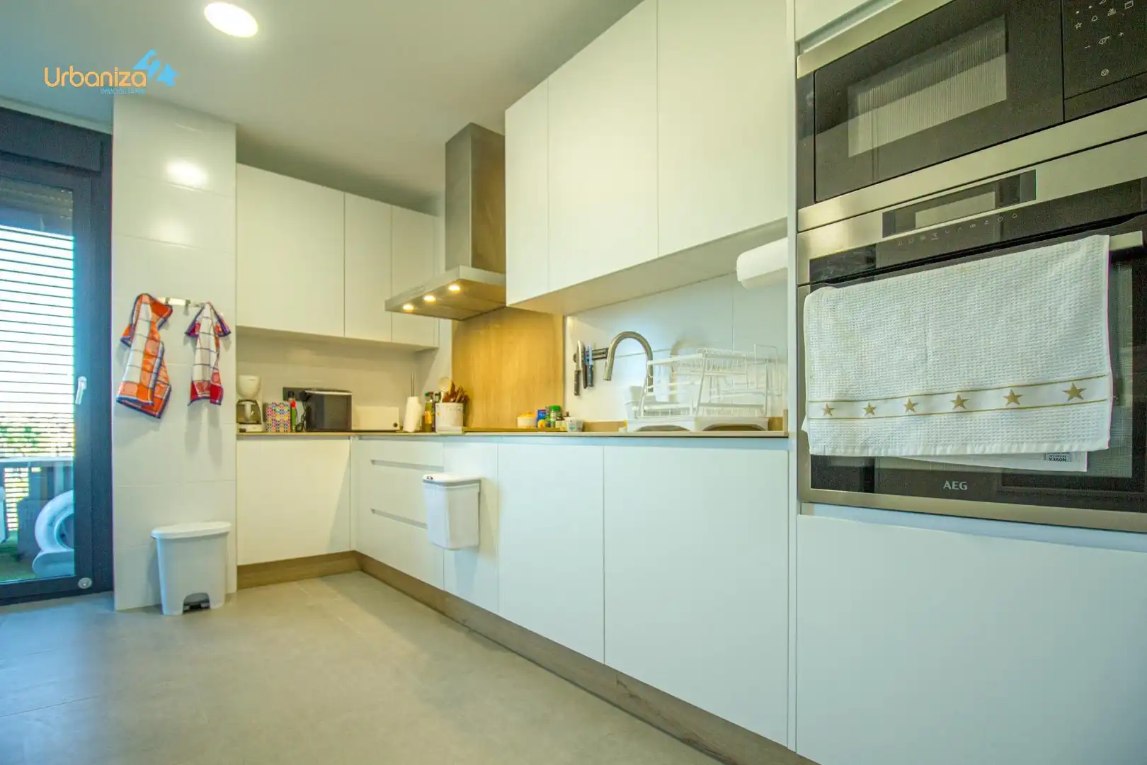 Küche von Wohnung zum Verkauf in Badajoz mit Klimaanlage, Heizung und Privatgarten