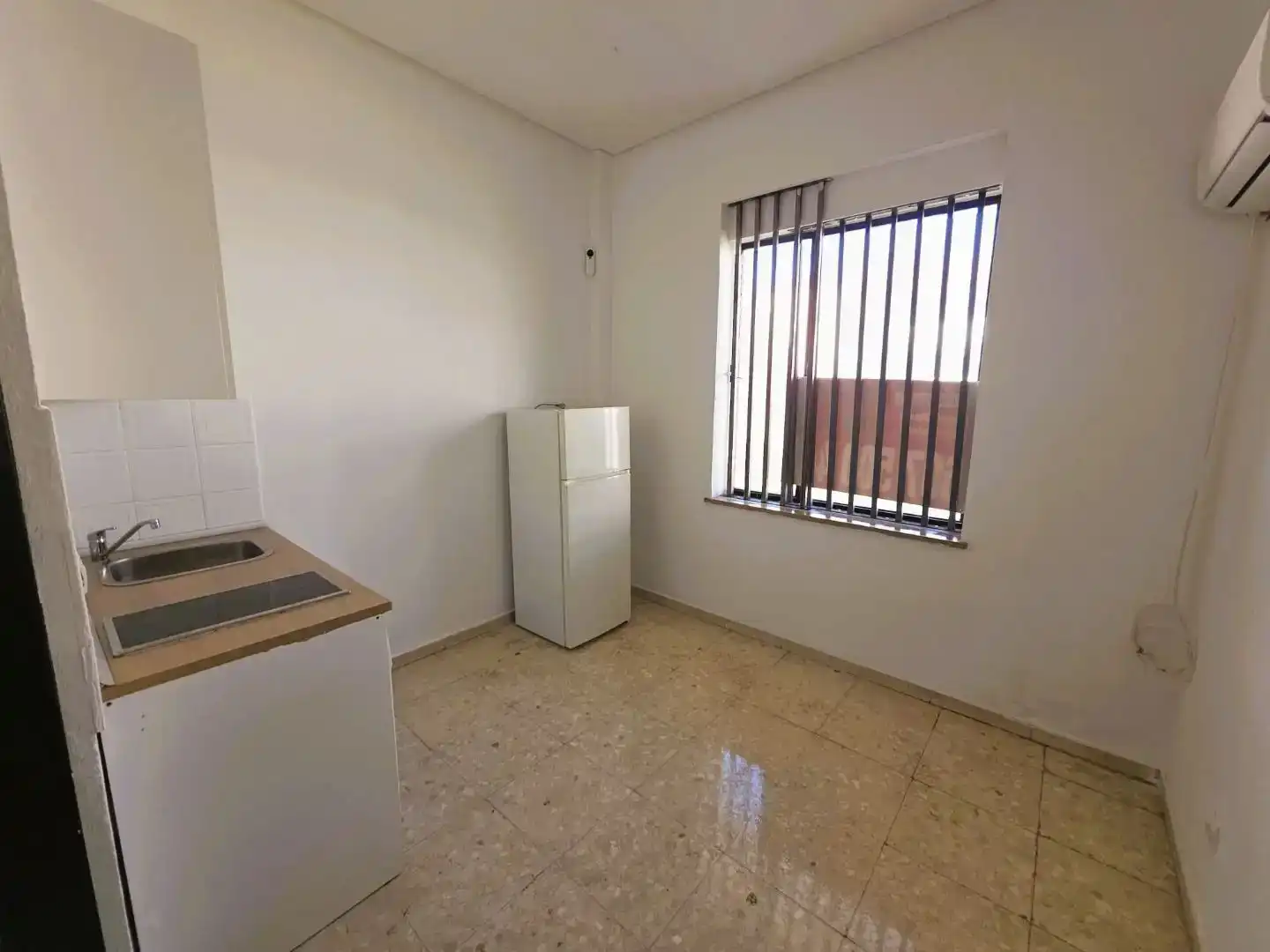 Cuina de Estudi en venda en Torremolinos amb Aire condicionat i Piscina