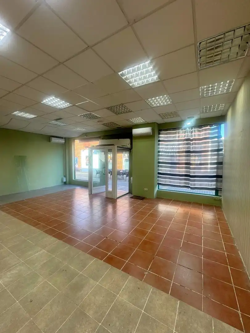 Gewerbefläche zum Verkauf in Villanueva de la Torre, imagen 4