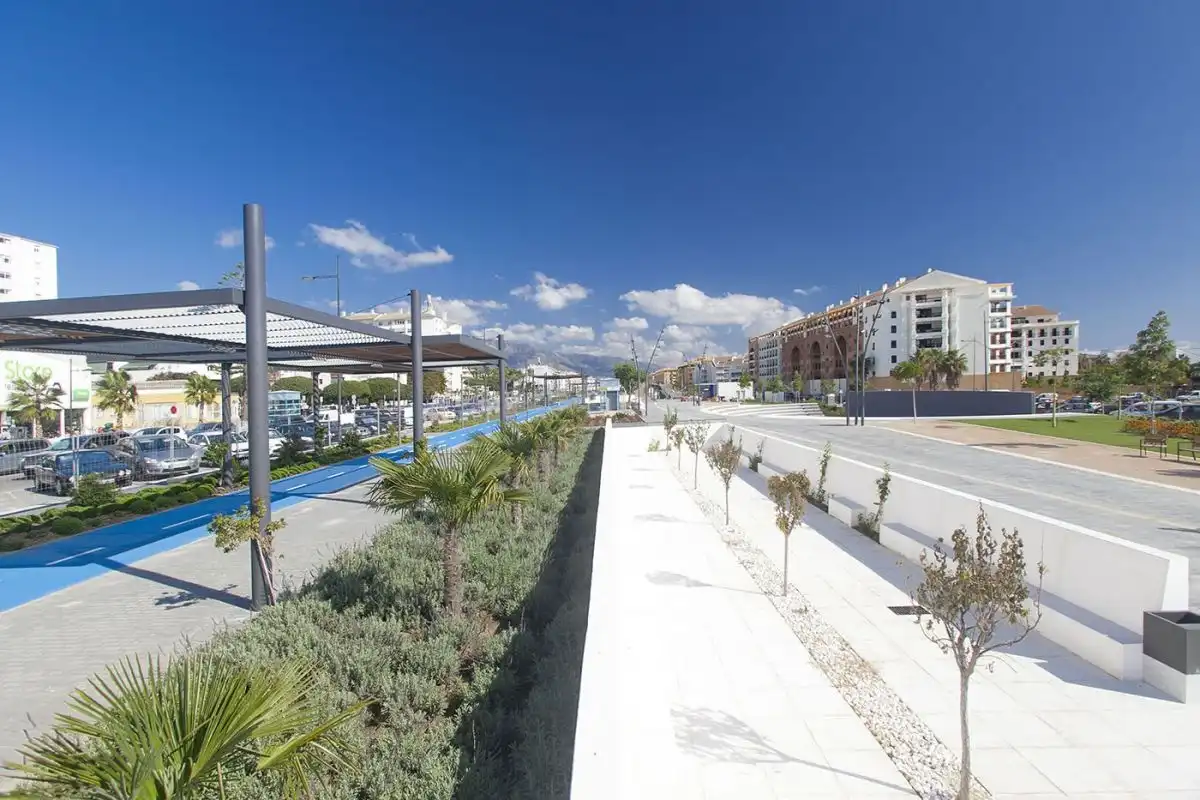 Vista exterior de Piso en venta en Marbella con Calefacción