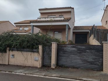 Casa a schiera con giardino in vendita a Calle Ametller