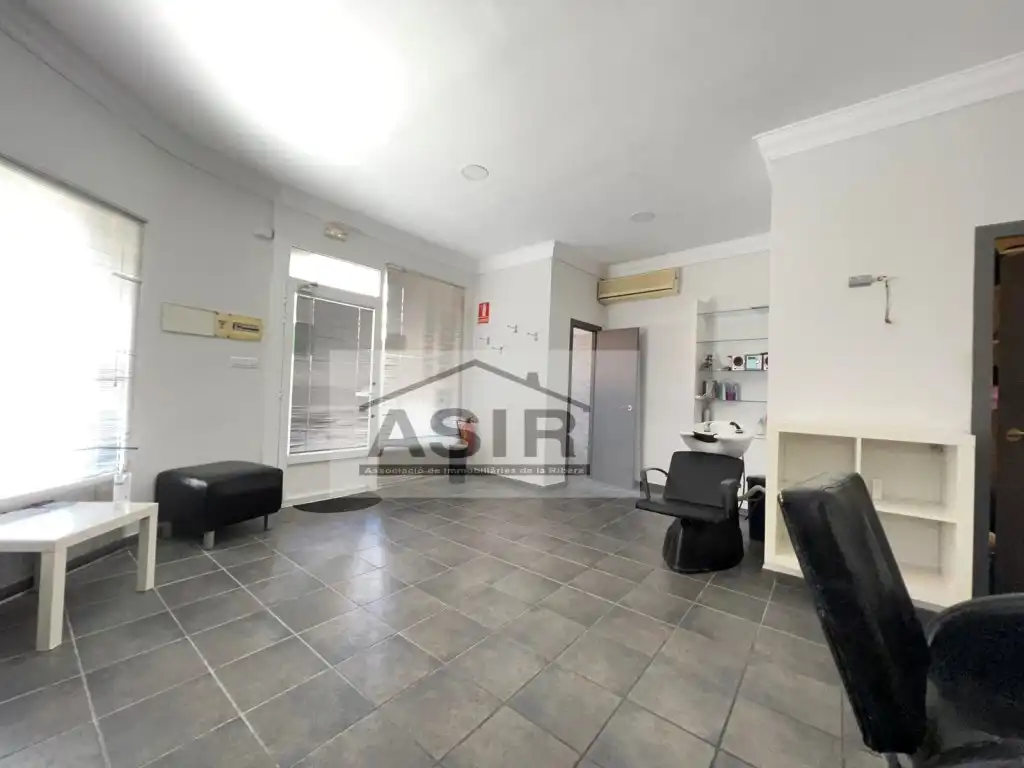Business premises for sale in Casc Urbà, imagen 4