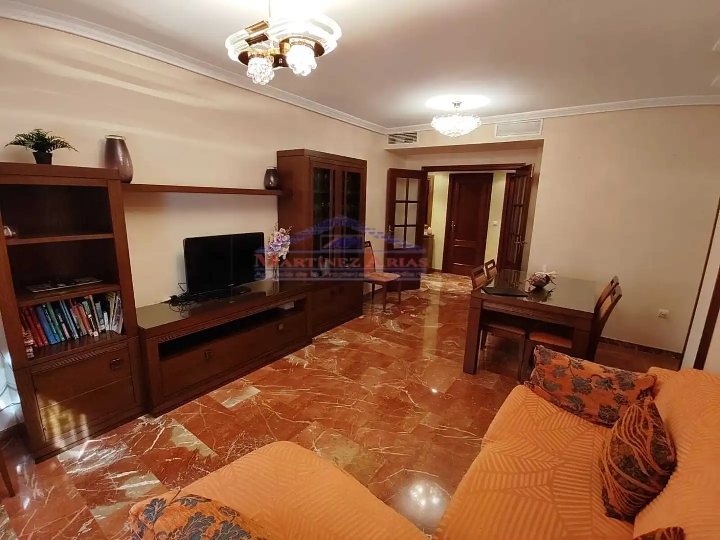 Sala d'estar de Pis en venda en Jaén amb Aire condicionat i Calefacció