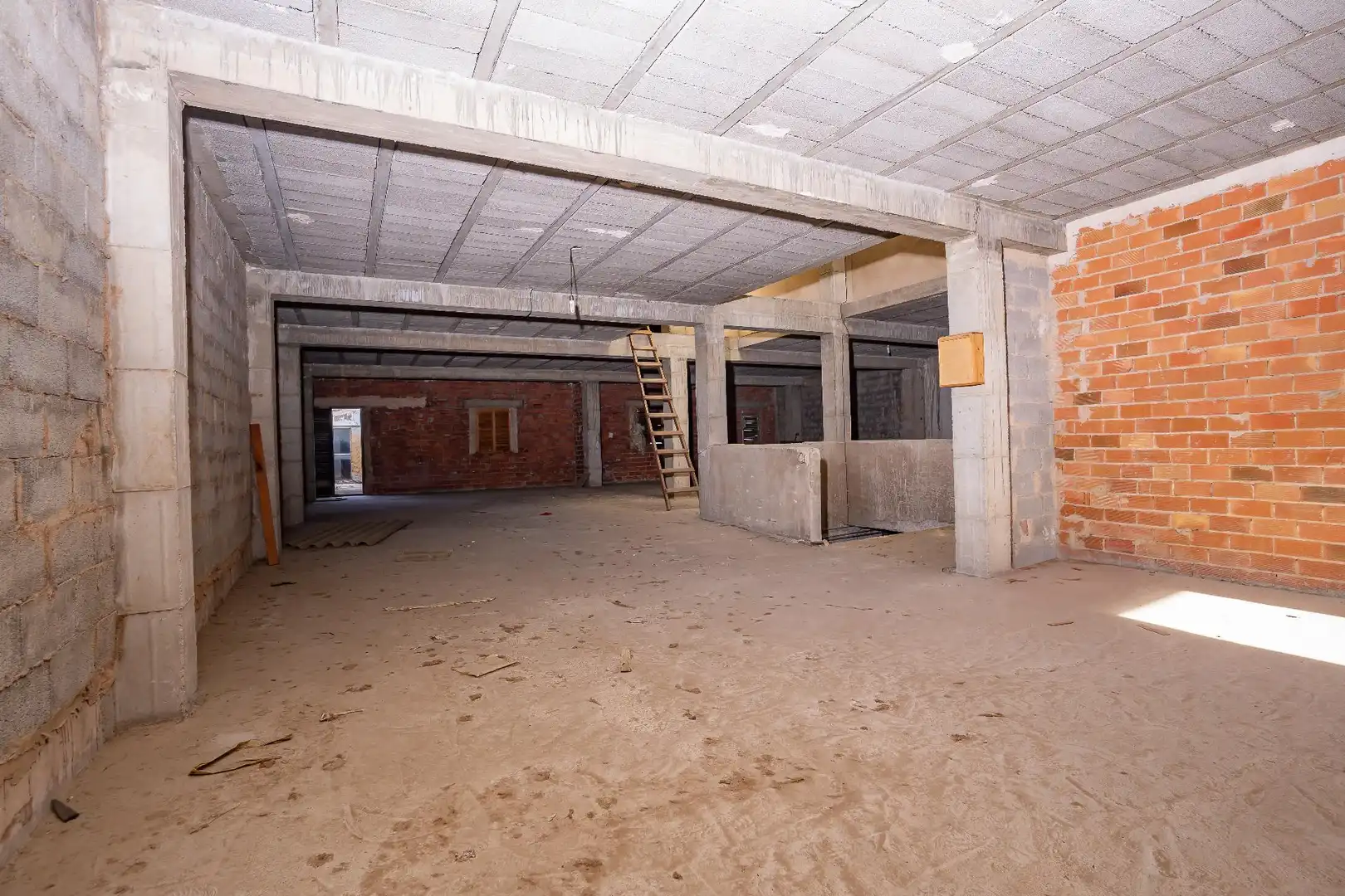 Edifici en venda en Pego