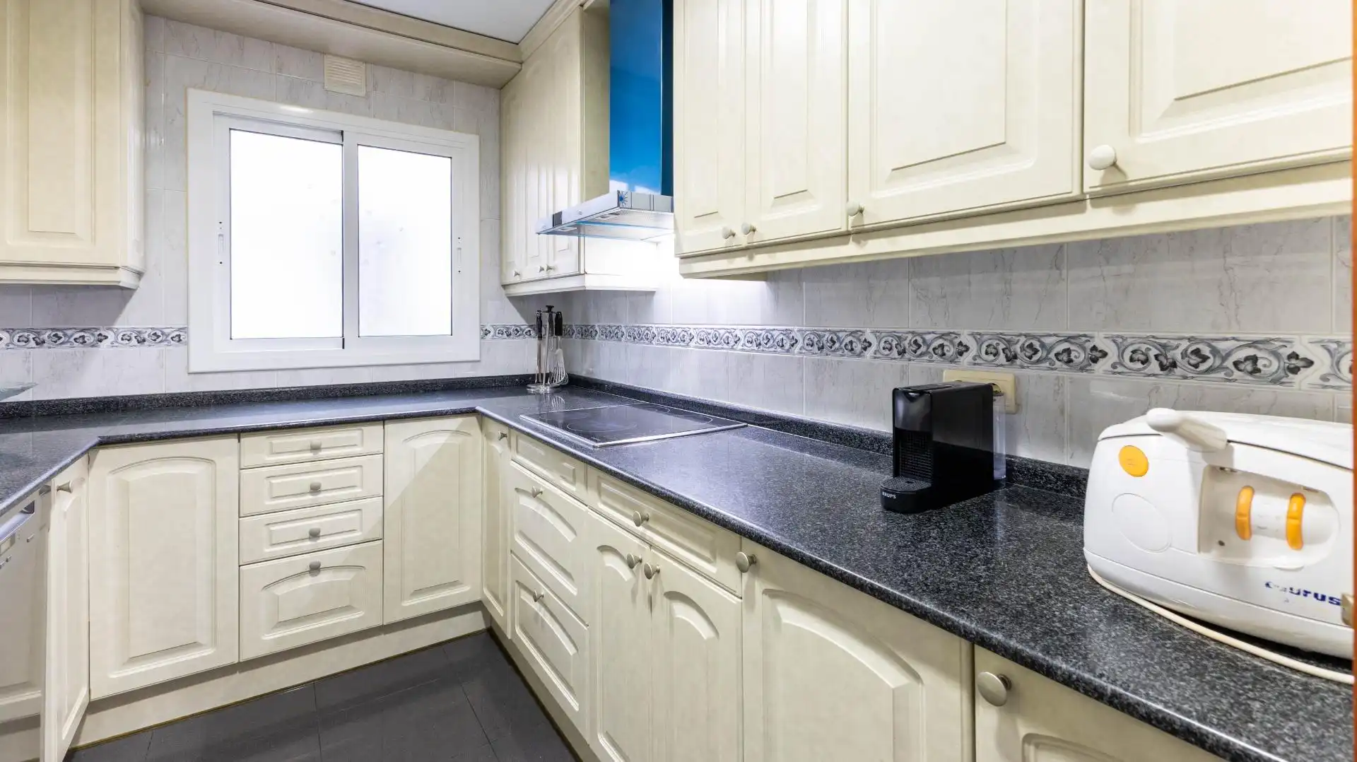 Cocina de Ático en venta en Barcelona con Aire acondicionado y Terraza