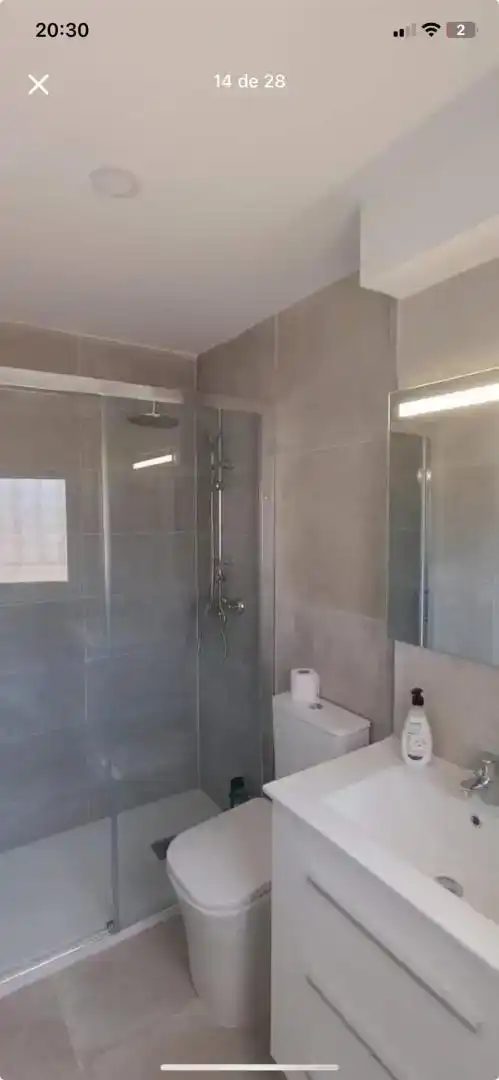 Badezimmer von Wohnungen zur Miete in Vélez-Málaga mit Klimaanlage, Schwimmbad und Balkon