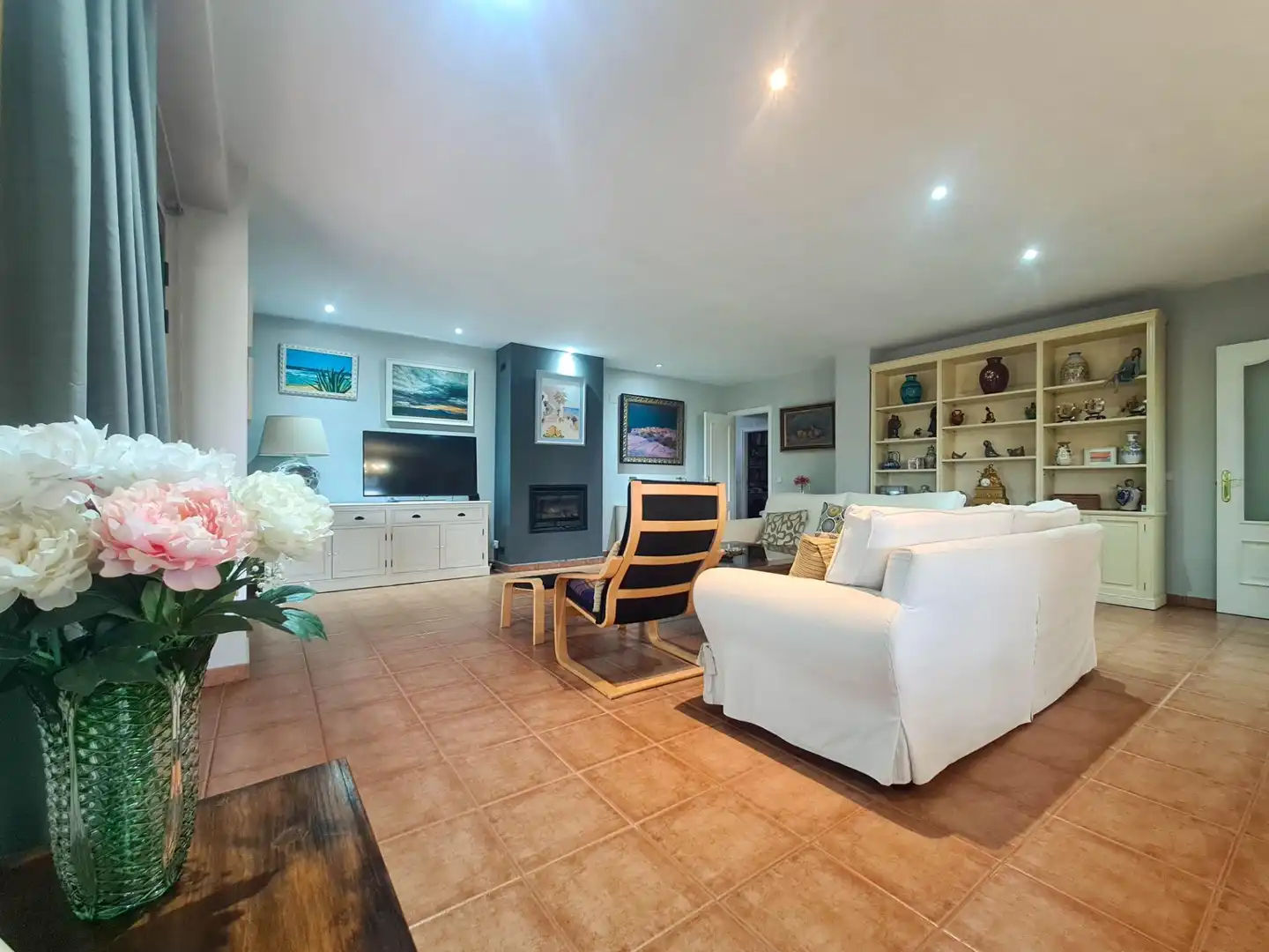 Sala de estar de Casa o chalet en venta en El Casar con Terraza, Trastero y Piscina