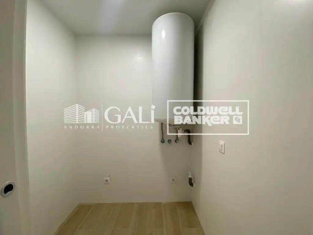 Piso de 3 habitaciones en alquiler en Escaldes-Engordany · 20 de 59