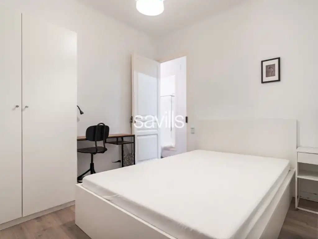 Schlafzimmer von Wohnungen zum Verkauf in Barcelona mit Möbliert und Balkon